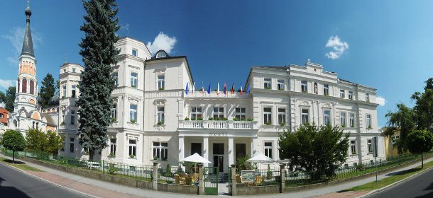 4-Sterne Spa & Kurhotel MONTI, ruhige Lage von Franzensbad
