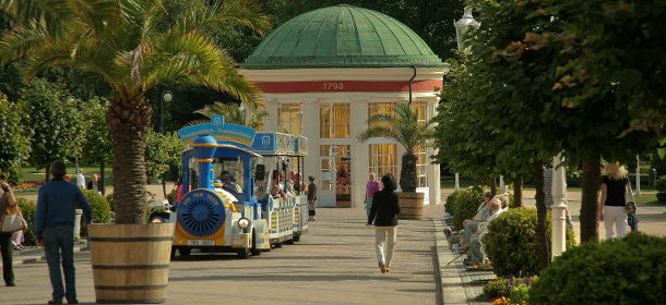Mit der Franzensbader Bummelbahn lässt sich die ganze Stadt bequem besichtigen