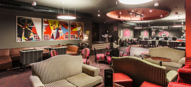 Die Music Bar " KaKaDu" mit Live-Musik