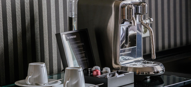 Nespresso Kaffeemaschine auf dem Zimmer 