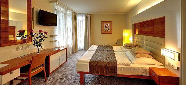 Doppelzimmer Kat. Classic - Hotel Royal Regent 